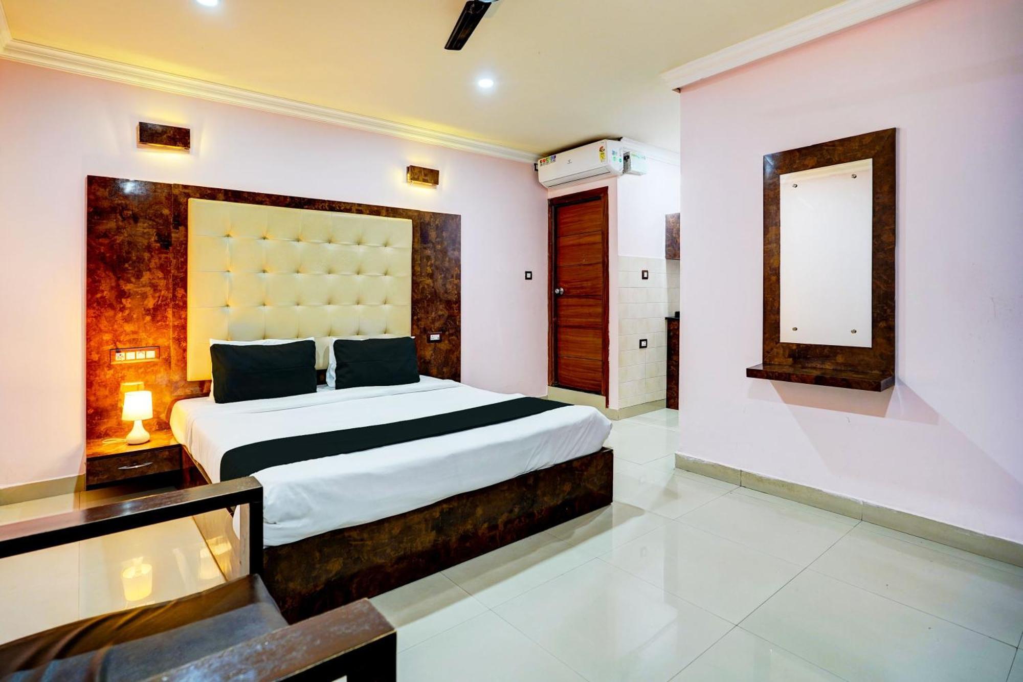 Super Townhouse Mg Road Near Commercial Street Μπανγκαλόρ Εξωτερικό φωτογραφία
